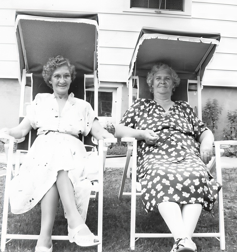 Grandma Vaughn Aunt Sarah.jpg